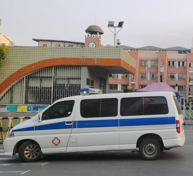 武川救护车出租护送骨折病人一公里多少钱